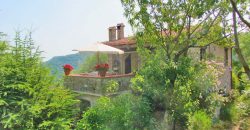 For sale a romantic house in rustic style north of Alassio