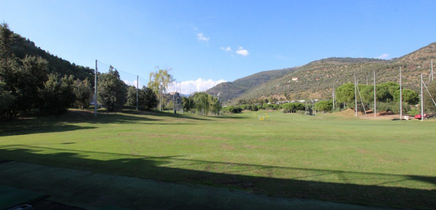 Säljes en flott trea i Castellaro Golf Resort