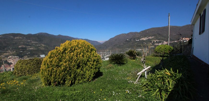 For sale a lovely villa with panoramic views