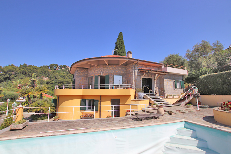 For sale an unique villa in Bordighera
