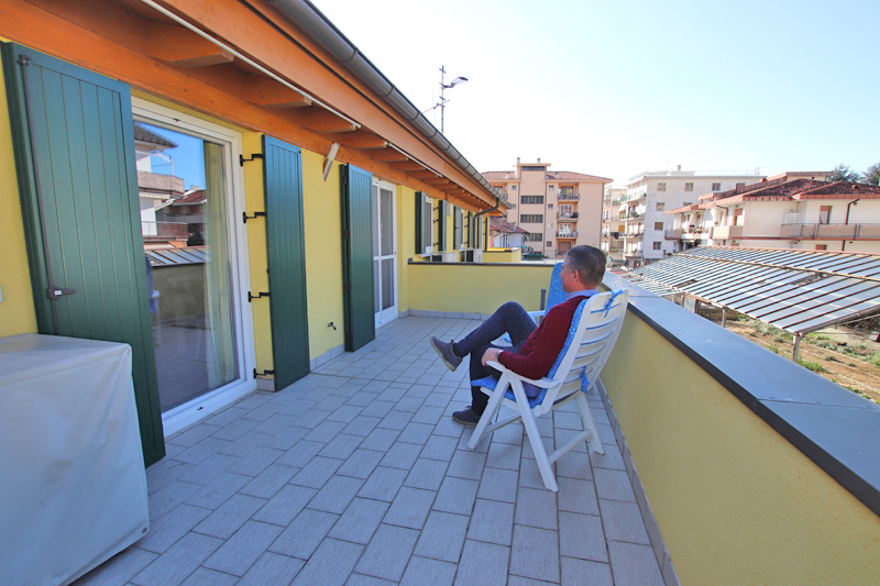 For sale a trendy apartment with large terrace!