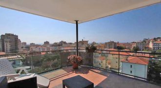 For sale a penthouse with lovely terrace