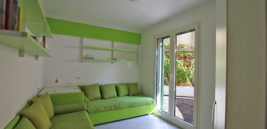 A modern apartment next to the village