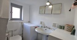 En mysig lägenhet med rymlig takterrass i La Pigna