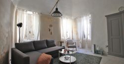 En mysig lägenhet med rymlig takterrass i La Pigna