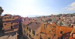 En mysig lägenhet med rymlig takterrass i La Pigna