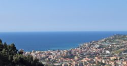 State-of-the-art apartment in a semi-detached villa