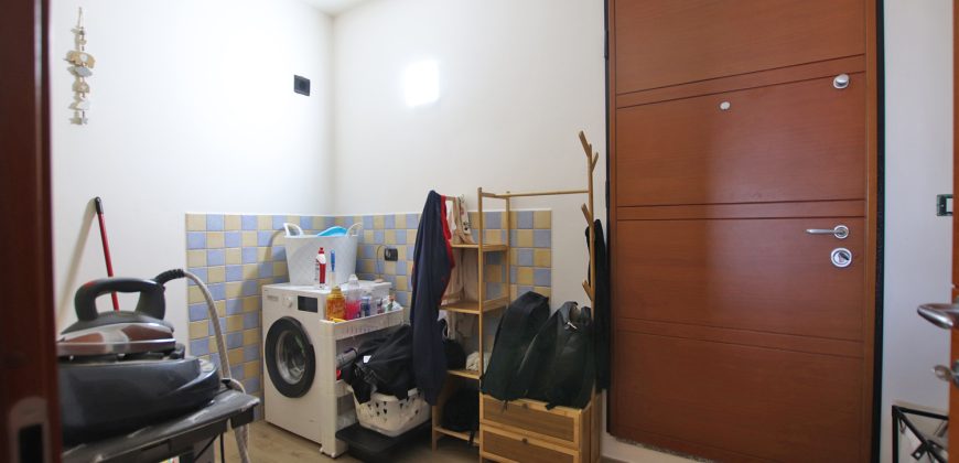 State-of-the-art apartment in a semi-detached villa