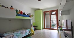 State-of-the-art apartment in a semi-detached villa