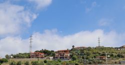 State-of-the-art apartment in a semi-detached villa