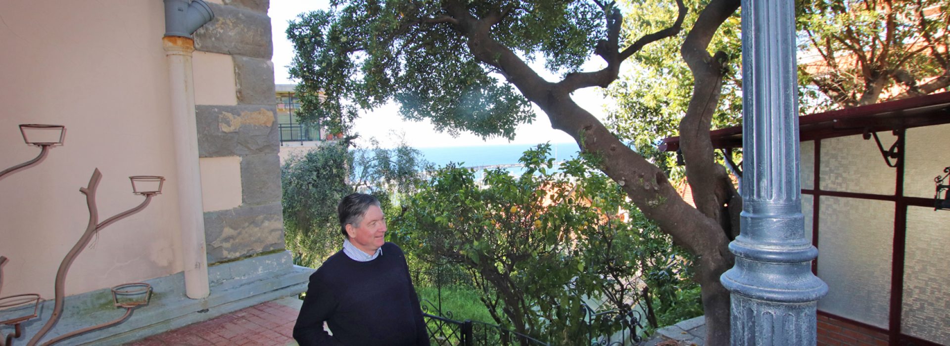 Villa in liberty style with garden and garage