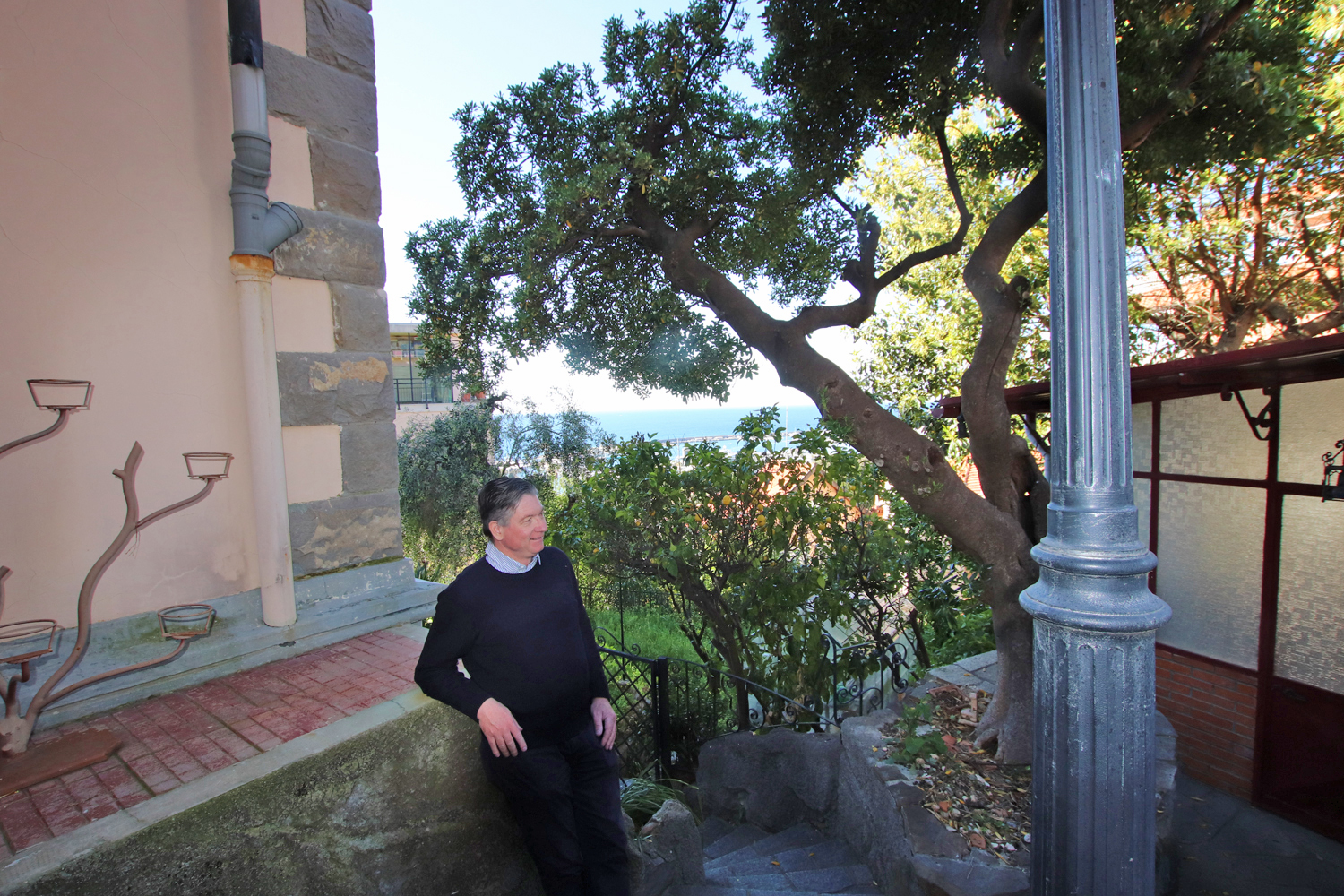 Villa in liberty style with garden and garage