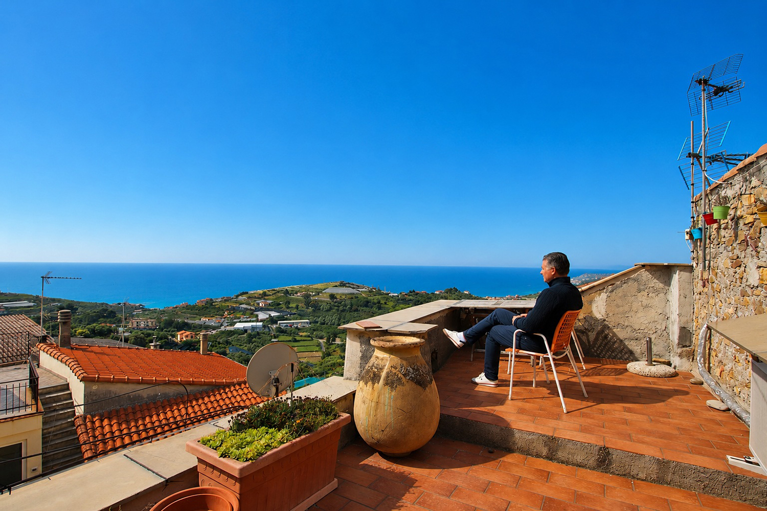 Storical apartment with terrace in a calm village
