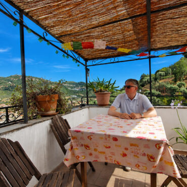 Appartamento con terrazza nel centro storico di Taggia