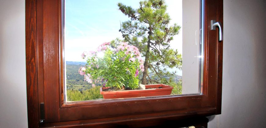 Prestigious Villa with Pool and Panoramic Sea Views