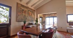 Prestigious Villa with Pool and Panoramic Sea Views