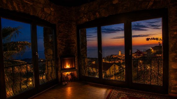 Prestigious Villa with Pool and Panoramic Sea Views