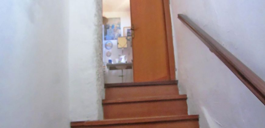 Apartment with terrace in the ancient Taggia