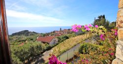 Prestigious Villa with Pool and Panoramic Sea Views