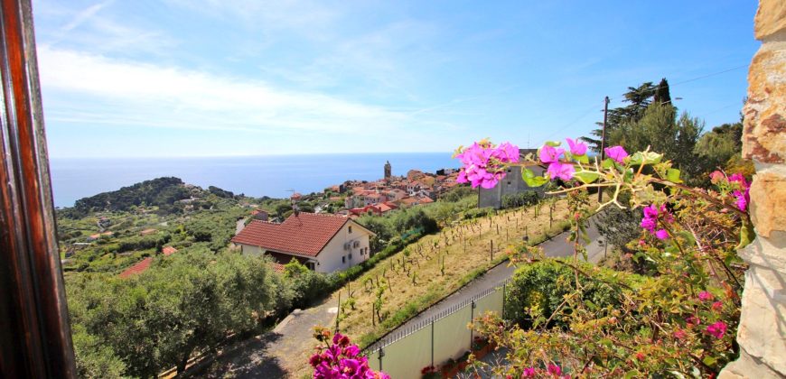 Prestigious Villa with Pool and Panoramic Sea Views