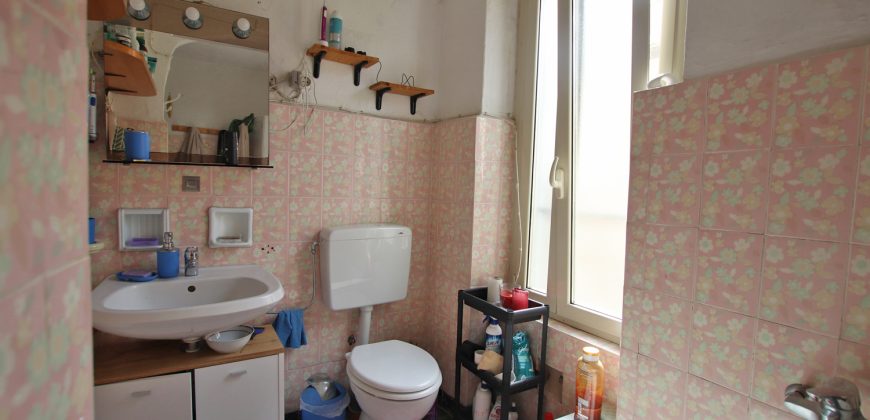 Storical apartment with terrace in a calm village