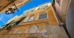 Storical apartment with terrace in a calm village