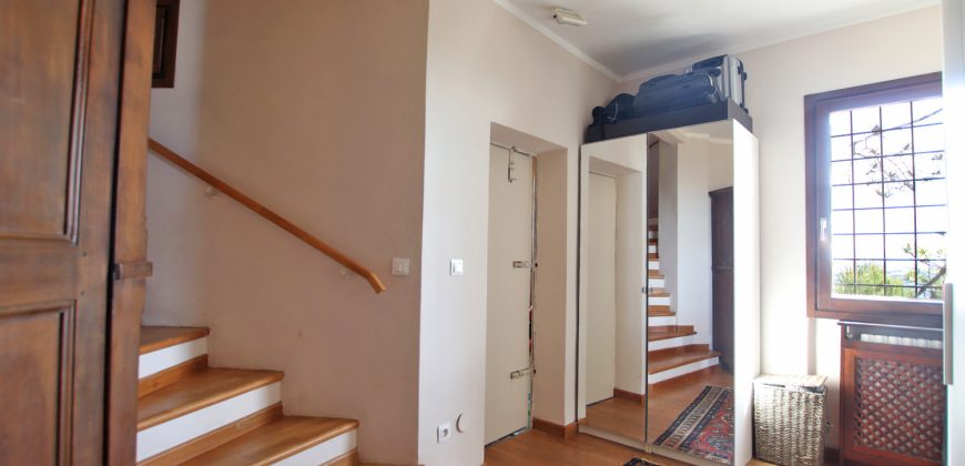 Prestigious Villa with Pool and Panoramic Sea Views
