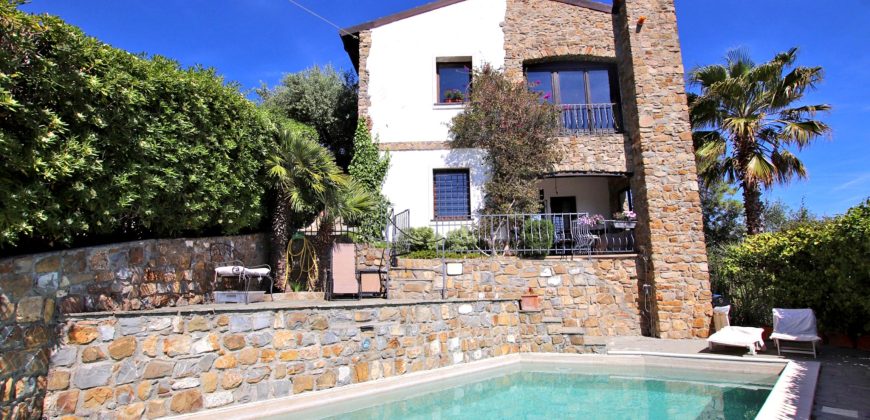 Prestigious Villa with Pool and Panoramic Sea Views