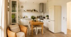 Bright Apartment with Sea View near Villa Faraldi