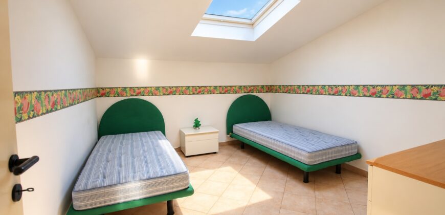 Elegant Top-Floor Duplex Apartment with Stunning Sea Views, Swimming Pool, Tennis Court and Private Garage!